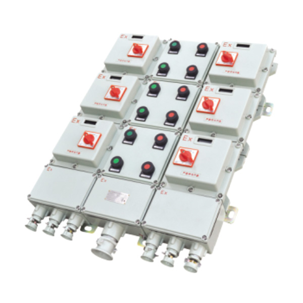 BXQ系列防爆動(dòng)力配電箱(電磁起動(dòng))特點(diǎn)：
<br>1、壓鑄鋁合金或鋼板焊接外殼，表面噴塑。
<br>2、適用于控制多臺(tái)電動(dòng)機(jī)，還可為照明或儀表配出電源。
…